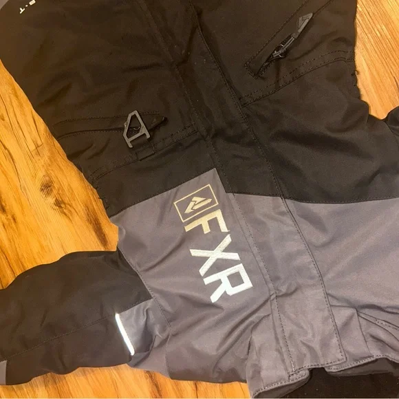 FXR Snowsuit - Picture 4 of 6